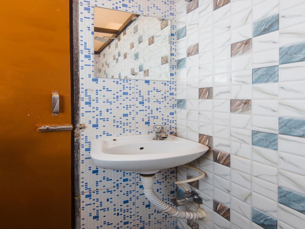 Hotel Shubham Панвел Екстериор снимка