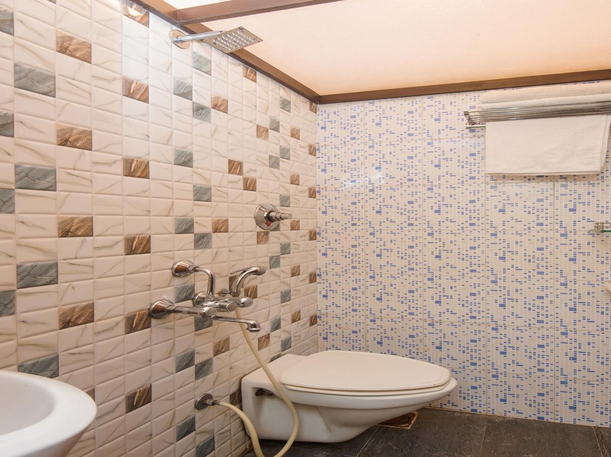 Hotel Shubham Панвел Екстериор снимка